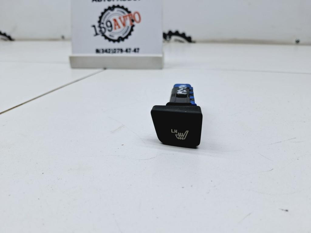 Кнопка обогрева сидений, 500 рублей, Пермь