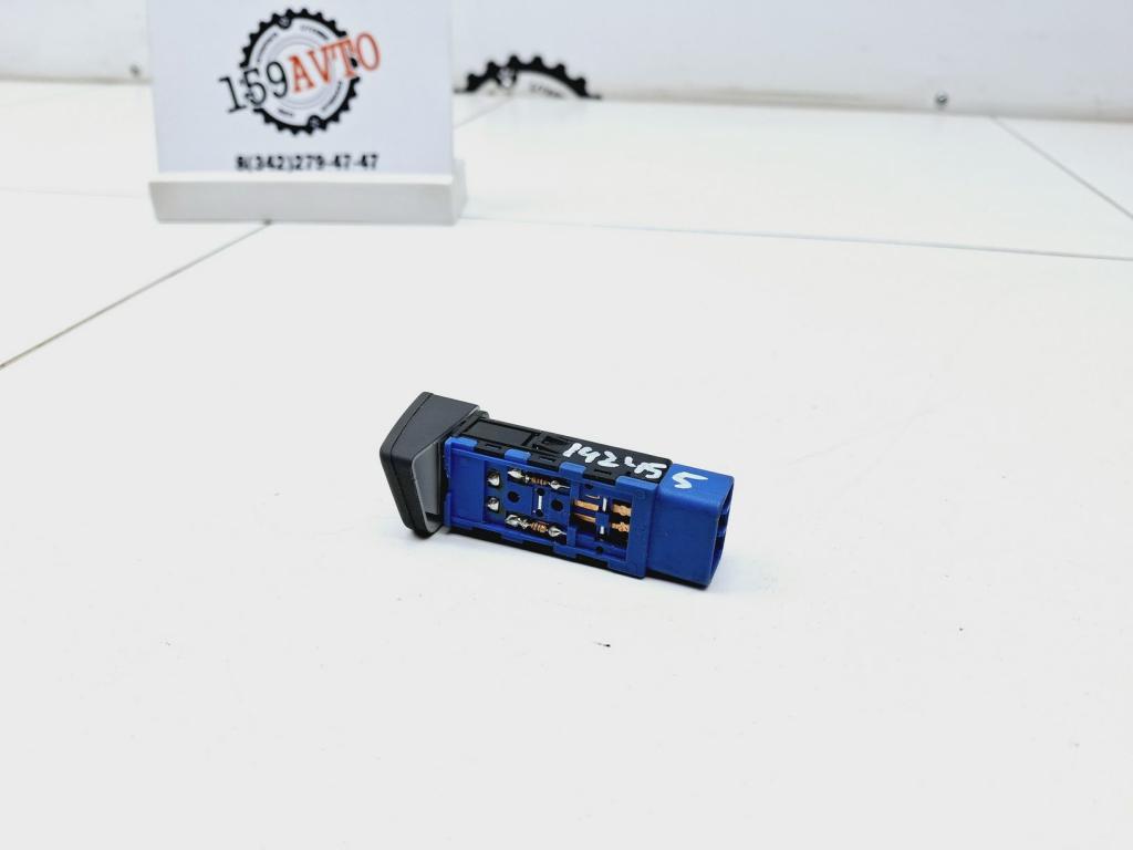 Кнопка обогрева сидений, 500 рублей, Пермь