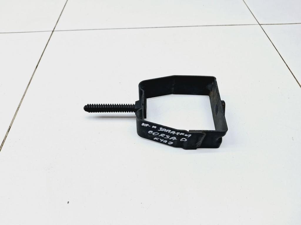 Болт крепления запасного колеса, 500 рублей, Пермь