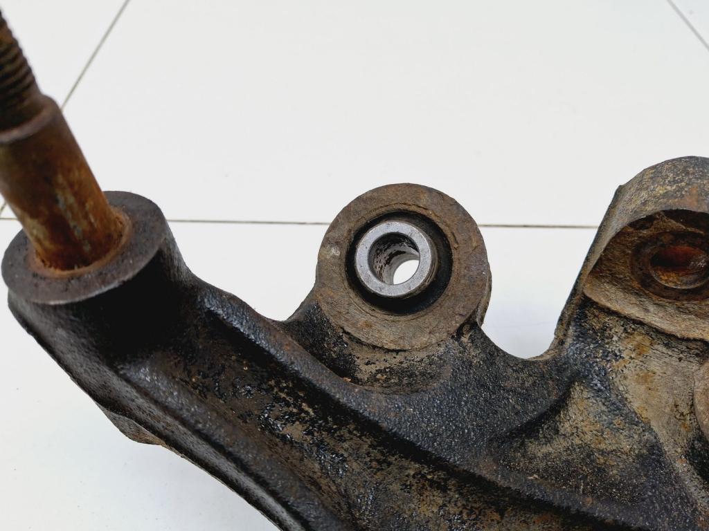 Кулак поворотный задний правый, 3000 рублей, Пермь