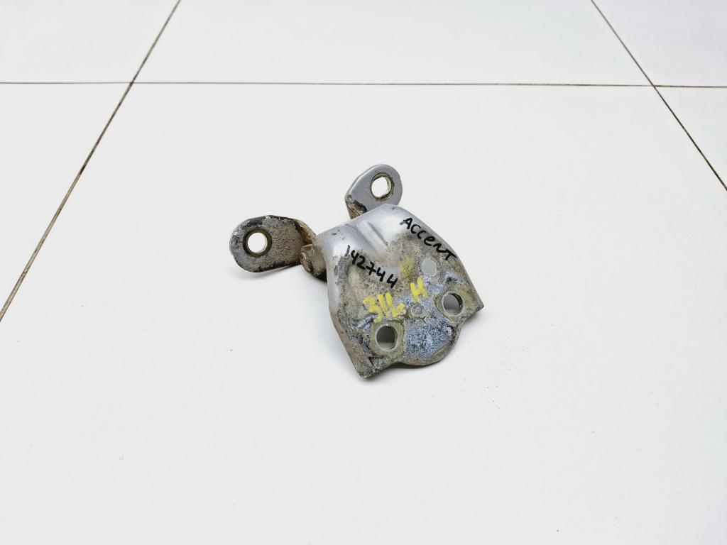 Петля двери задней левой нижняя, 500 рублей, Пермь