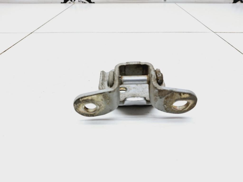 Петля двери передней правой верхняя, 800 рублей, Пермь