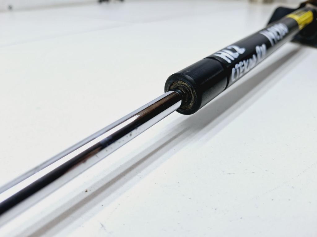 Амортизатор стекла багажника, 1500 рублей, Пермь