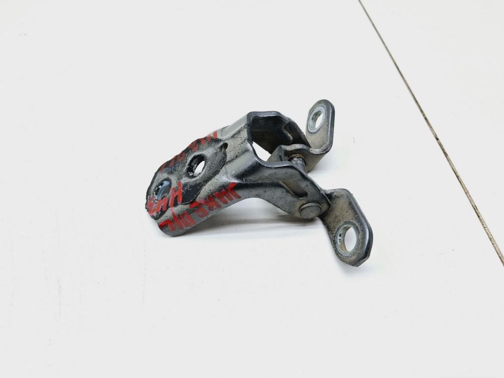 Петля двери передней левой нижняя, 1500 рублей, Пермь