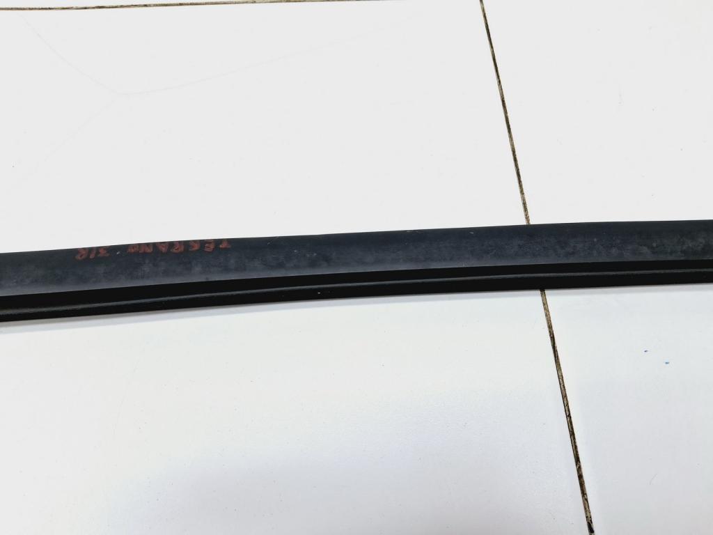 Накладка стекла заднего правого, 1500 рублей, Пермь