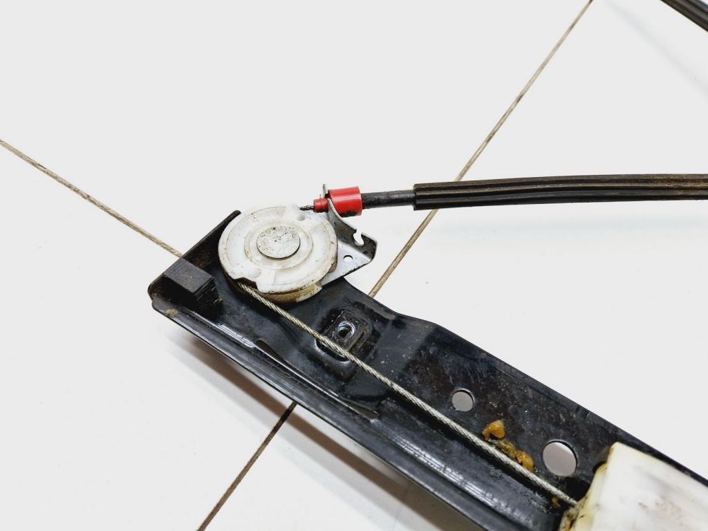 Стеклоподъемник задний левый, 2000 рублей, Пермь