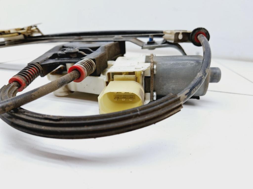 Стеклоподъемник задний левый, 2000 рублей, Пермь