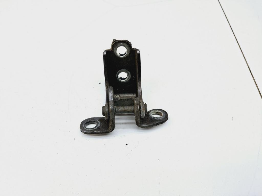 Петля двери задней правой нижняя, 1000 рублей, Пермь