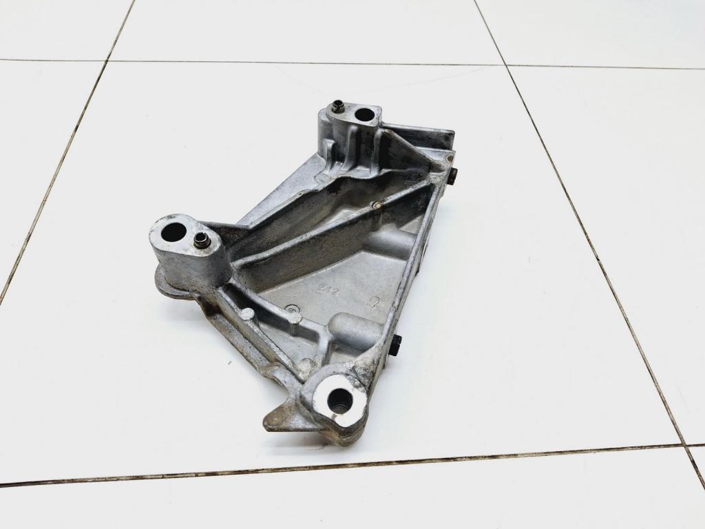 Кронштейн двигателя правый, 1000 рублей, Пермь