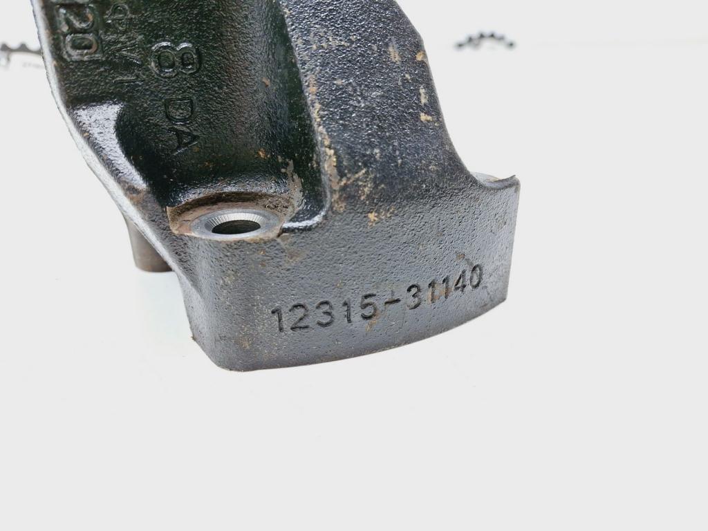 Кронштейн двигателя правый, 1000 рублей, Пермь