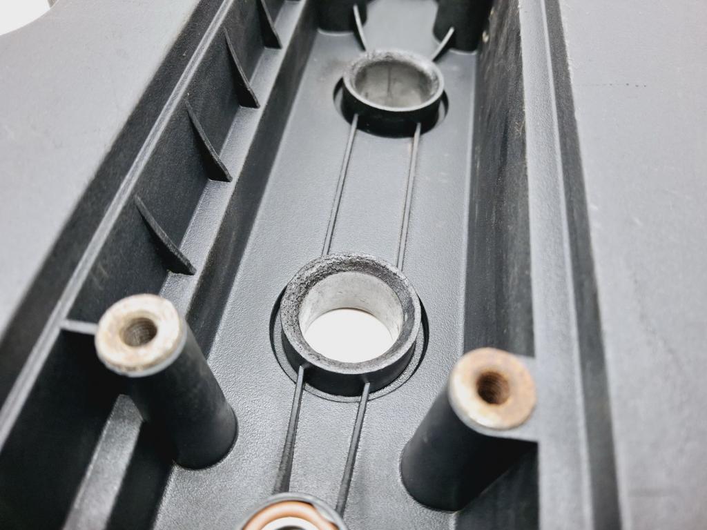 Крышка головки блока клапанная, 5000 рублей, Пермь