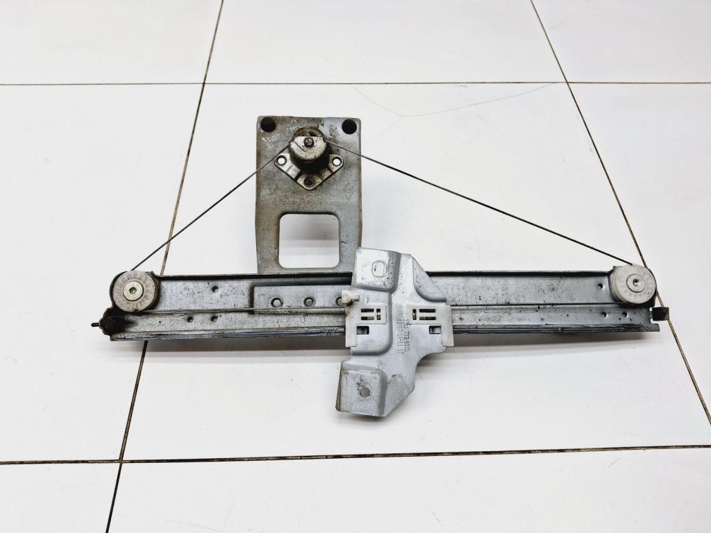 Стеклоподъемник механический задний левый, 850 рублей, Пермь