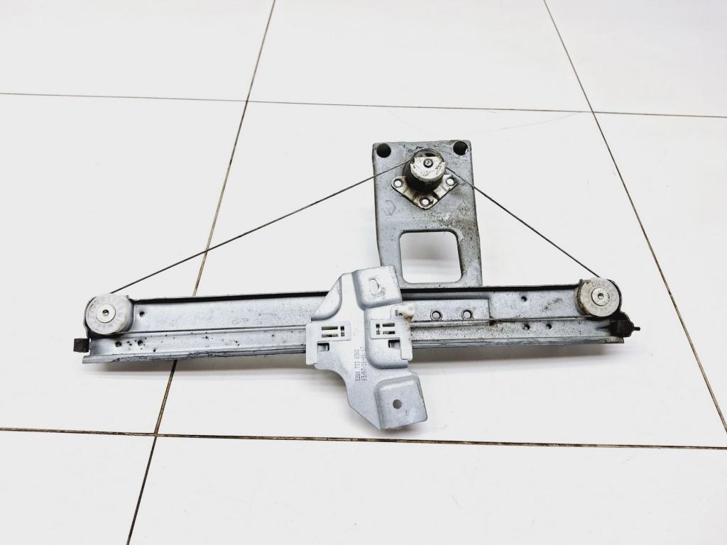 Стеклоподъемник механический задний правый, 500 рублей, Пермь