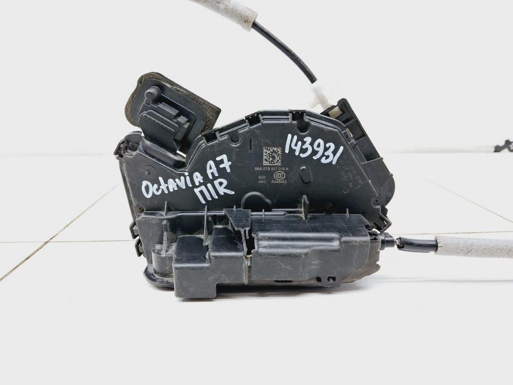 Замок двери передней правой, 4000 рублей, Пермь