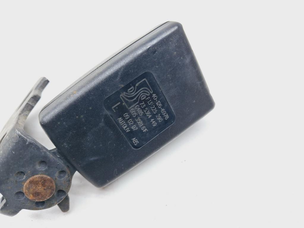 Ответная часть ремня безопасности, 500 рублей, Пермь