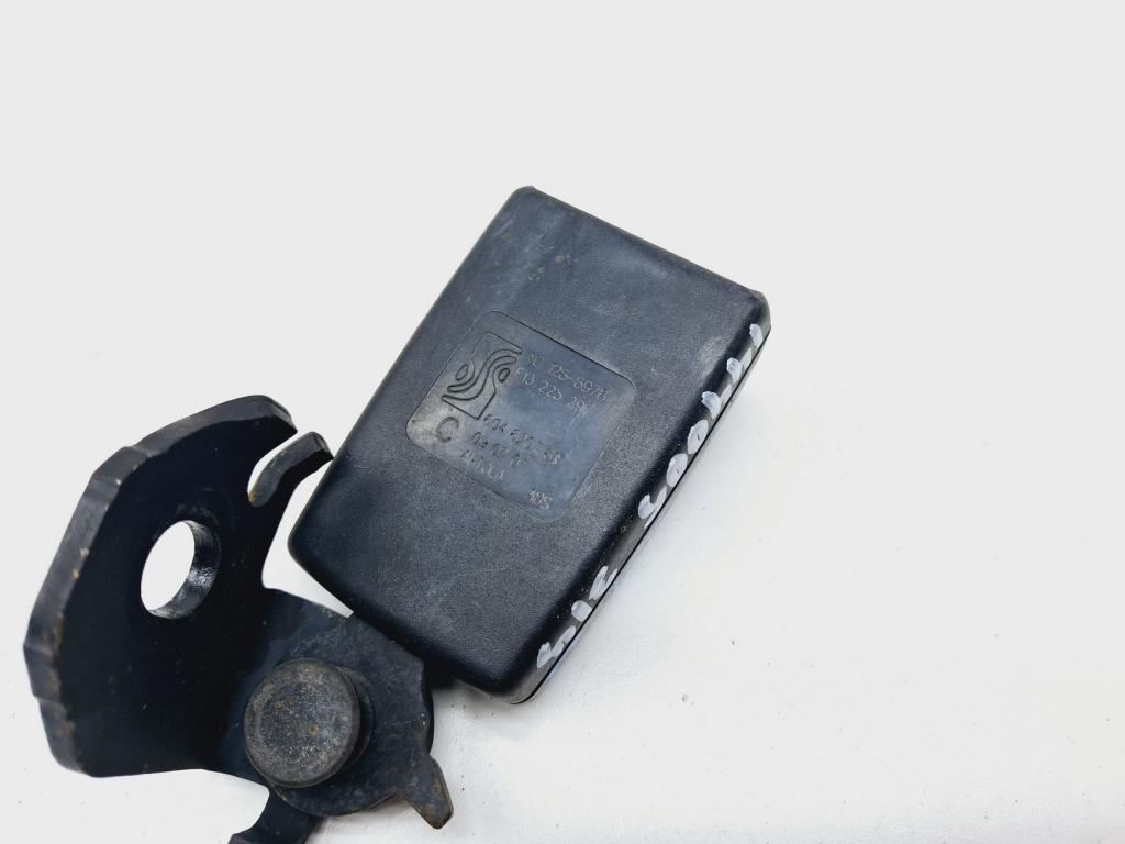 Ответная часть ремня безопасности, 500 рублей, Пермь