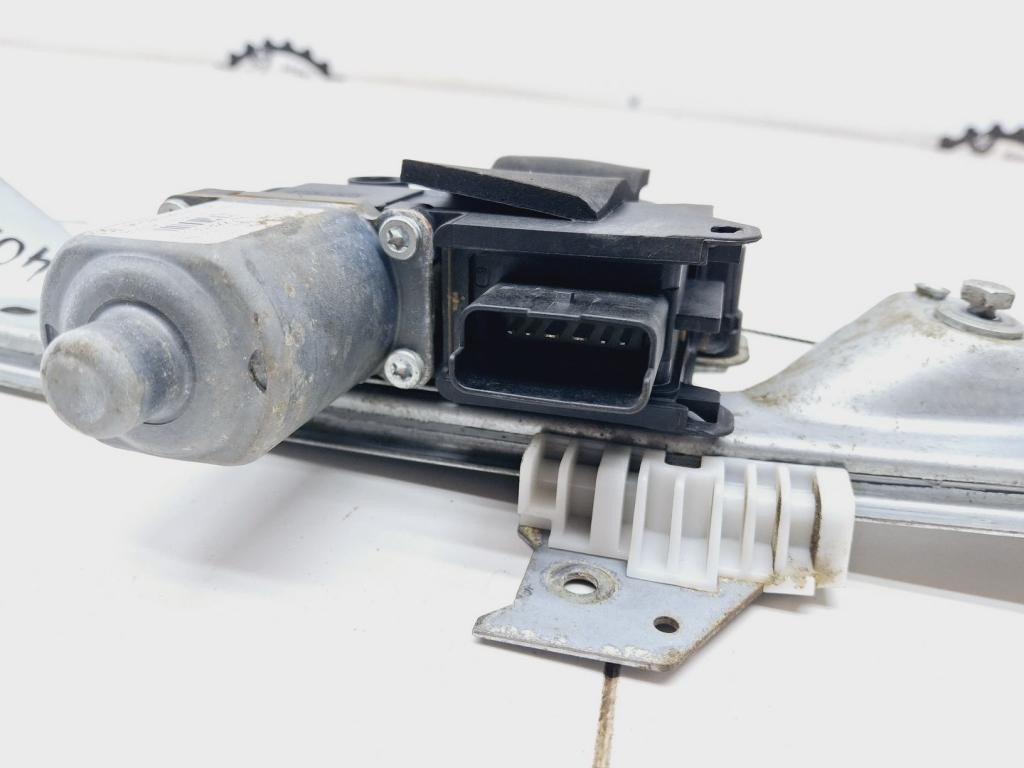 Стеклоподъемник задний левый, 800 рублей, Пермь