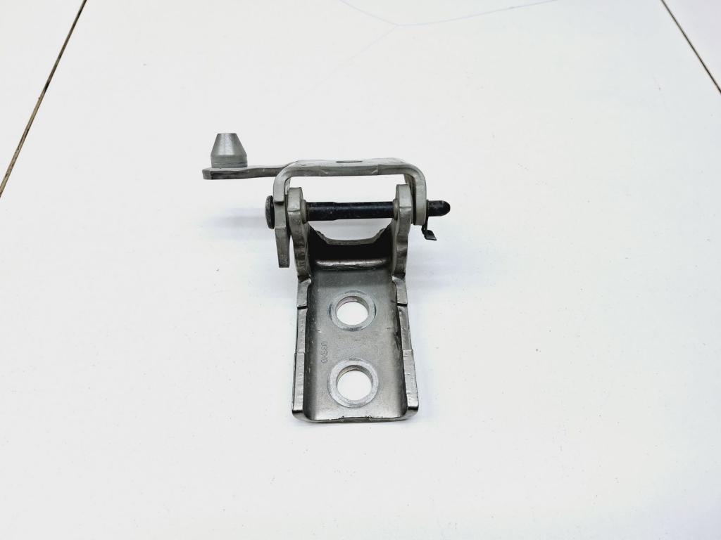 Петля двери задней левой нижняя, 500 рублей, Пермь