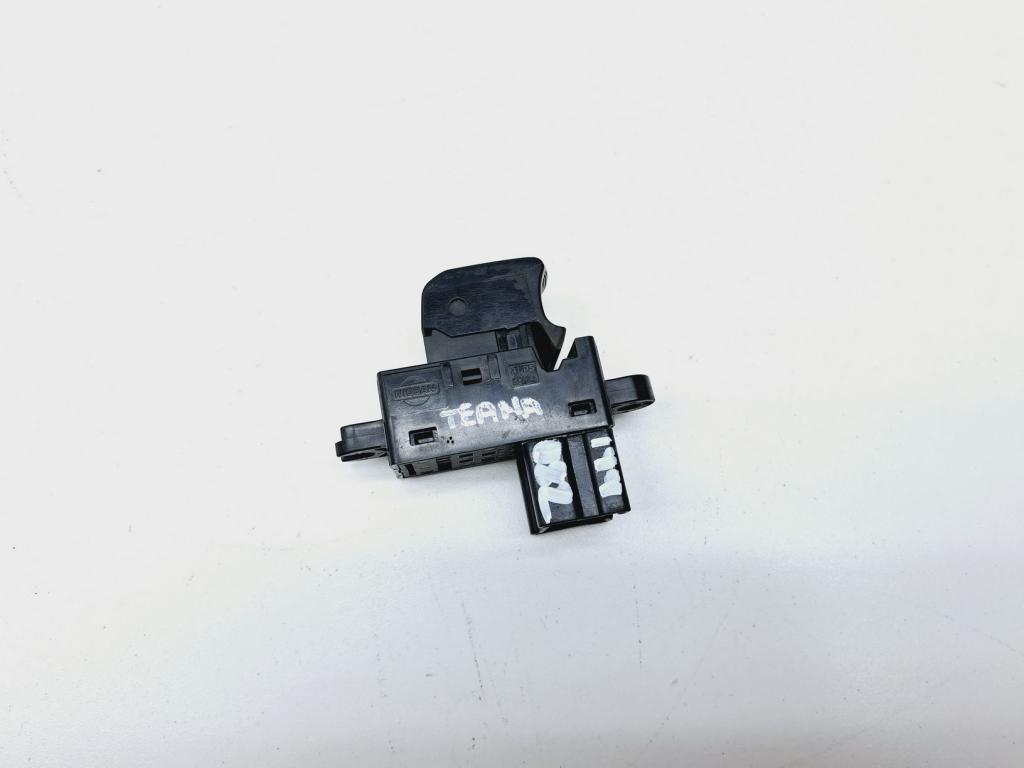 Кнопка стеклоподъемника, 500 рублей, Пермь