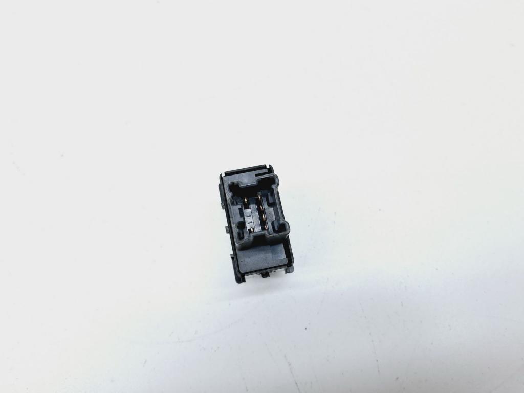 Кнопка обогрева сидений, 500 рублей, Пермь