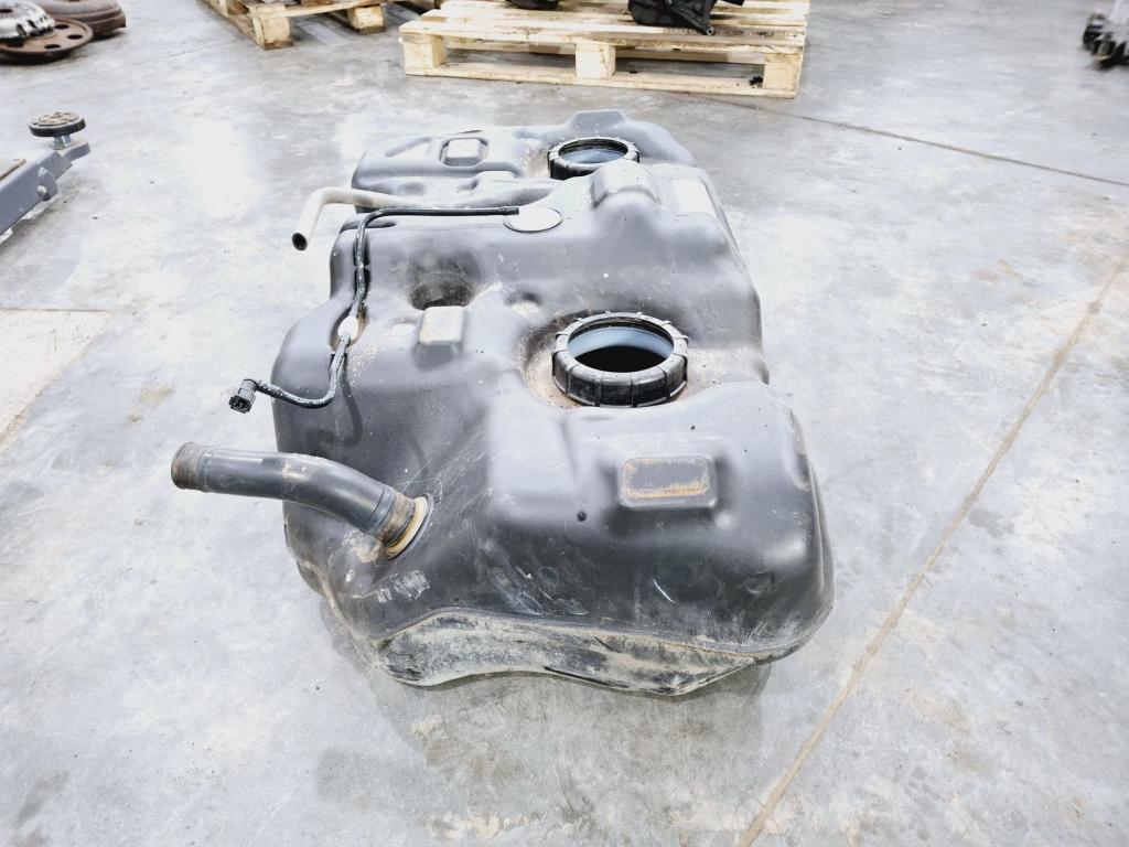 Бак топливный, 2000 рублей, Пермь