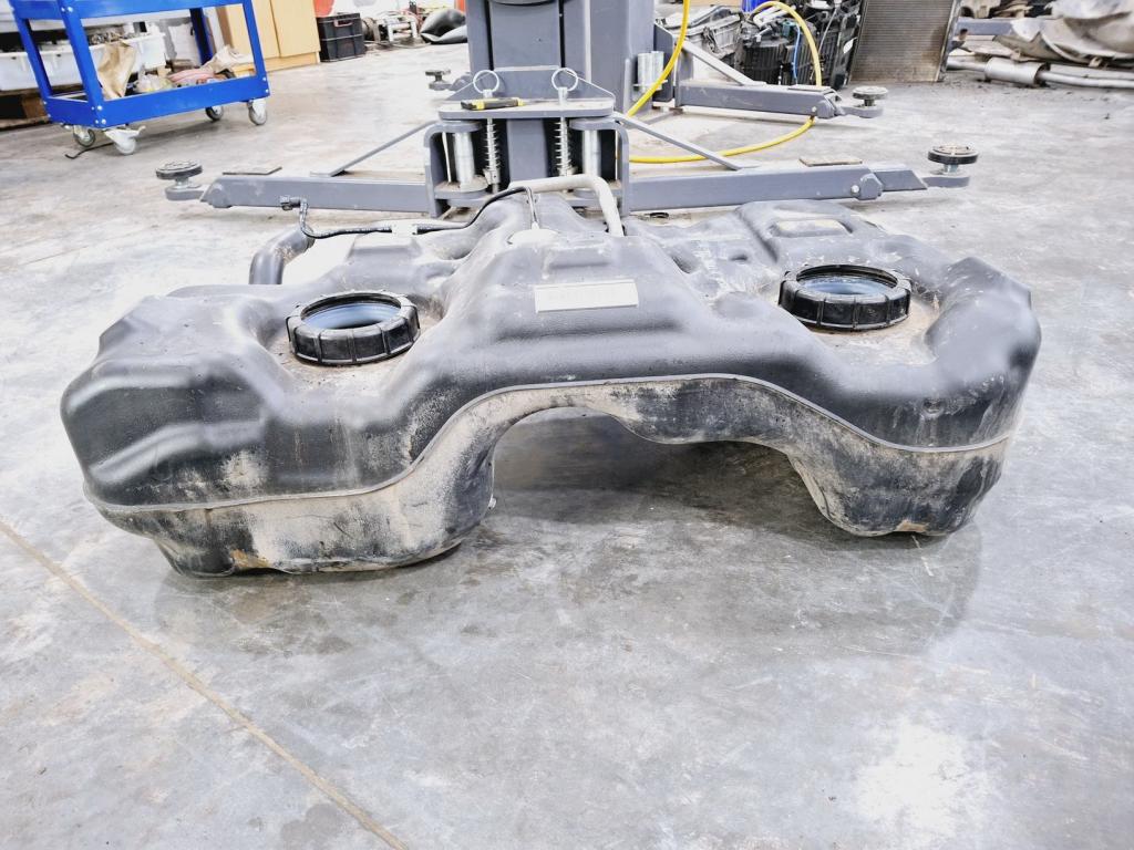 Бак топливный, 2000 рублей, Пермь