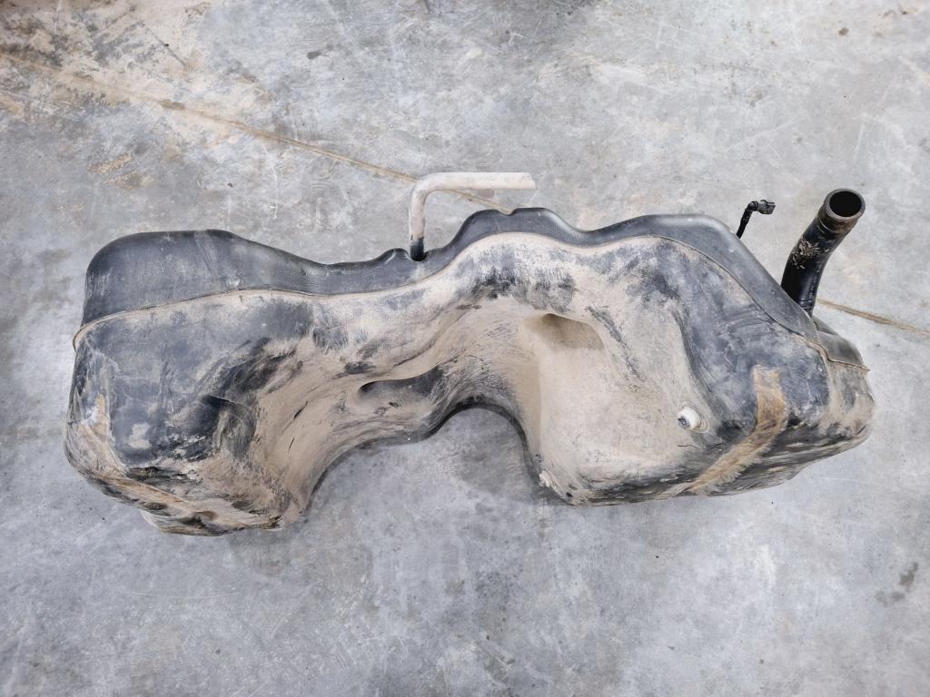 Бак топливный, 2000 рублей, Пермь