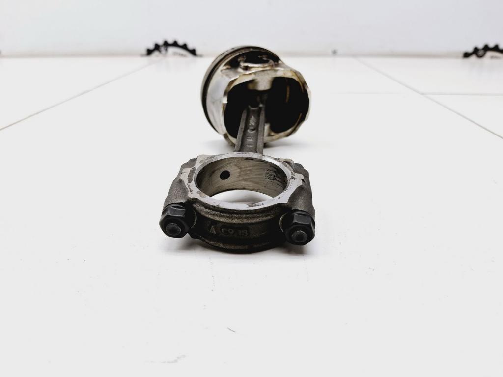 Поршень с шатуном, 3000 рублей, Пермь