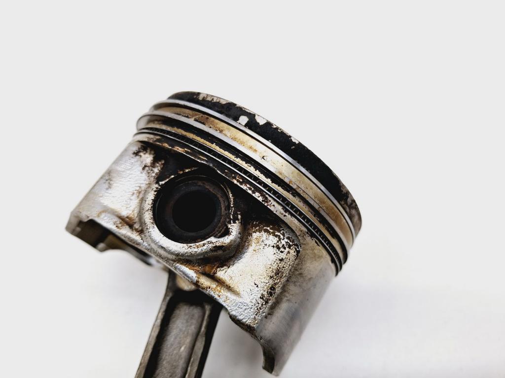 Поршень с шатуном, 3000 рублей, Пермь