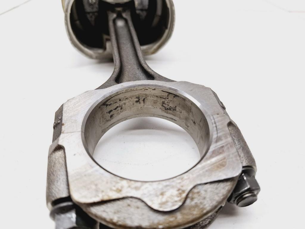 Поршень с шатуном, 2000 рублей, Пермь