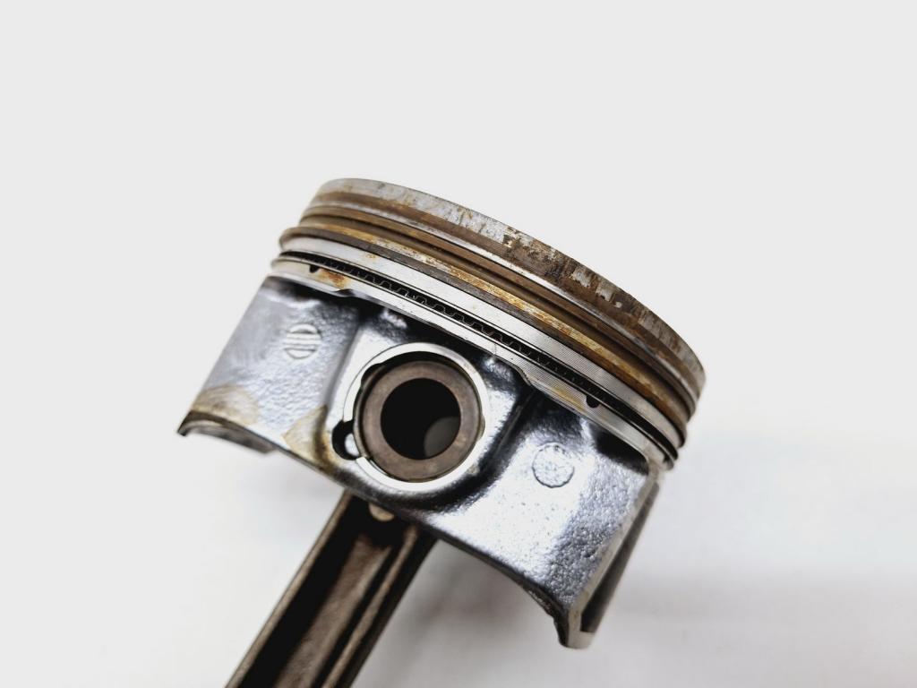 Поршень с шатуном, 3000 рублей, Пермь