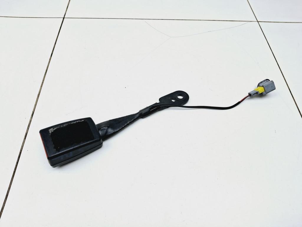 Ответная часть ремня безопасности, 1000 рублей, Пермь