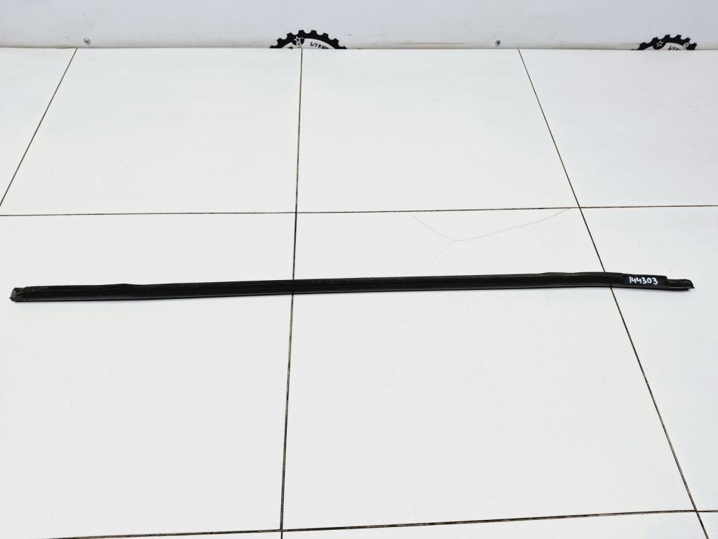 Накладка стекла переднего левого, 1000 рублей, Пермь