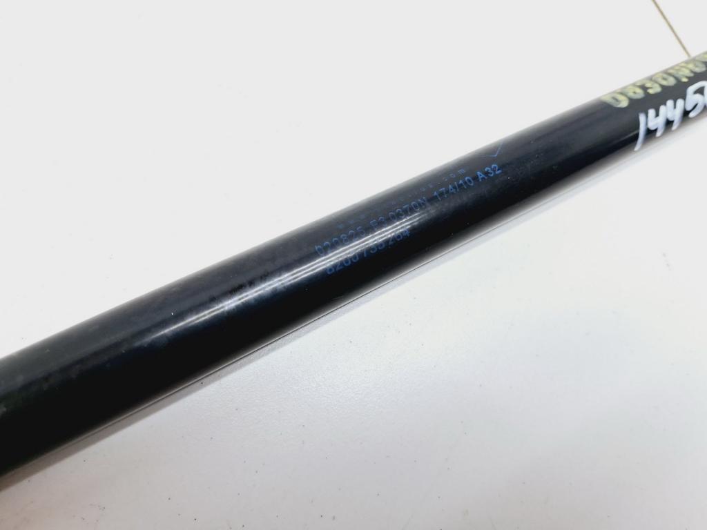 Амортизатор двери багажника, 500 рублей, Пермь