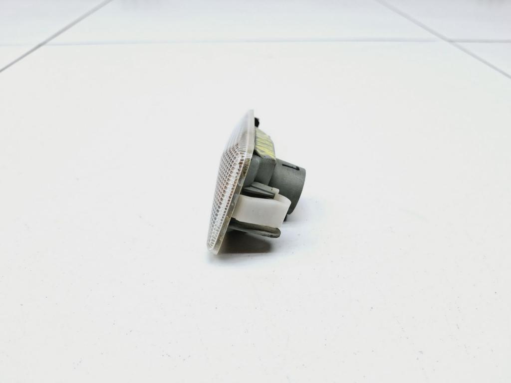 Повторитель на крыло левый, 500 рублей, Пермь