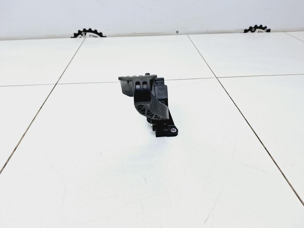 Педаль газа, 2000 рублей, Пермь