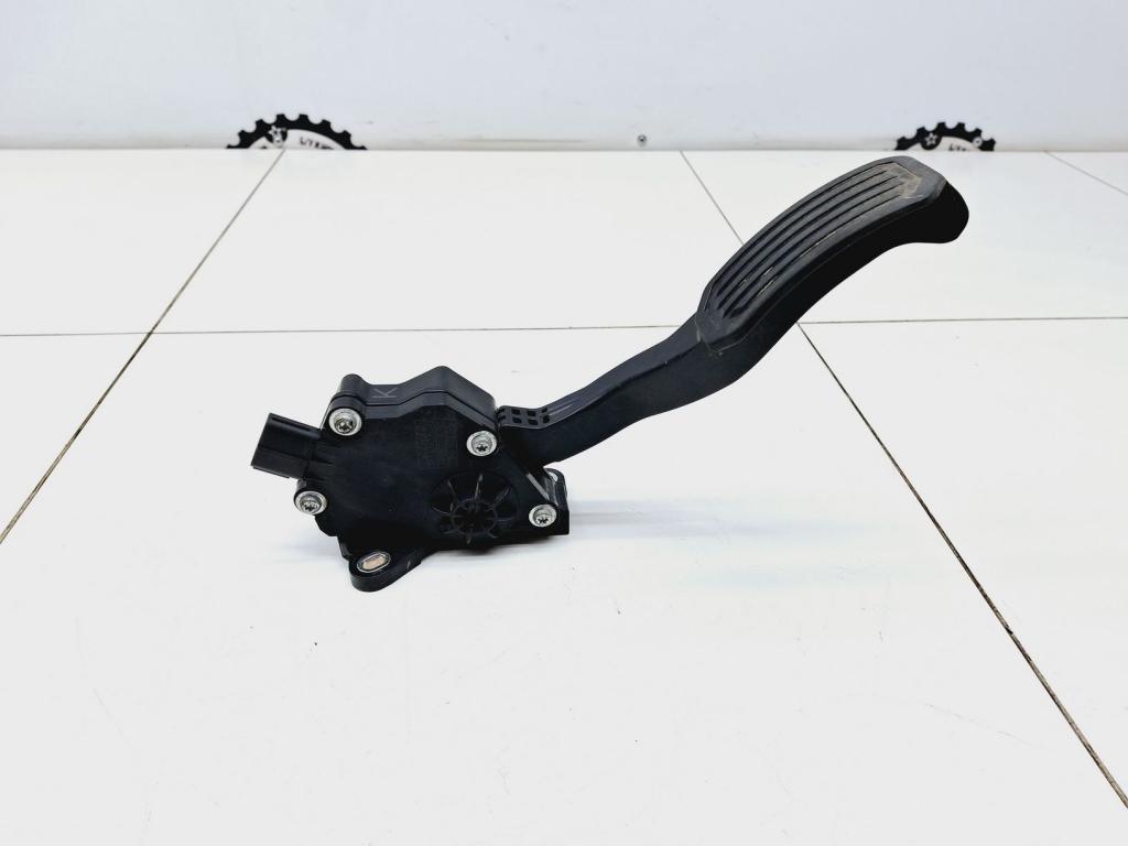 Педаль газа, 2000 рублей, Пермь