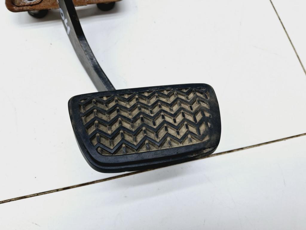 Педаль тормоза, 1000 рублей, Пермь