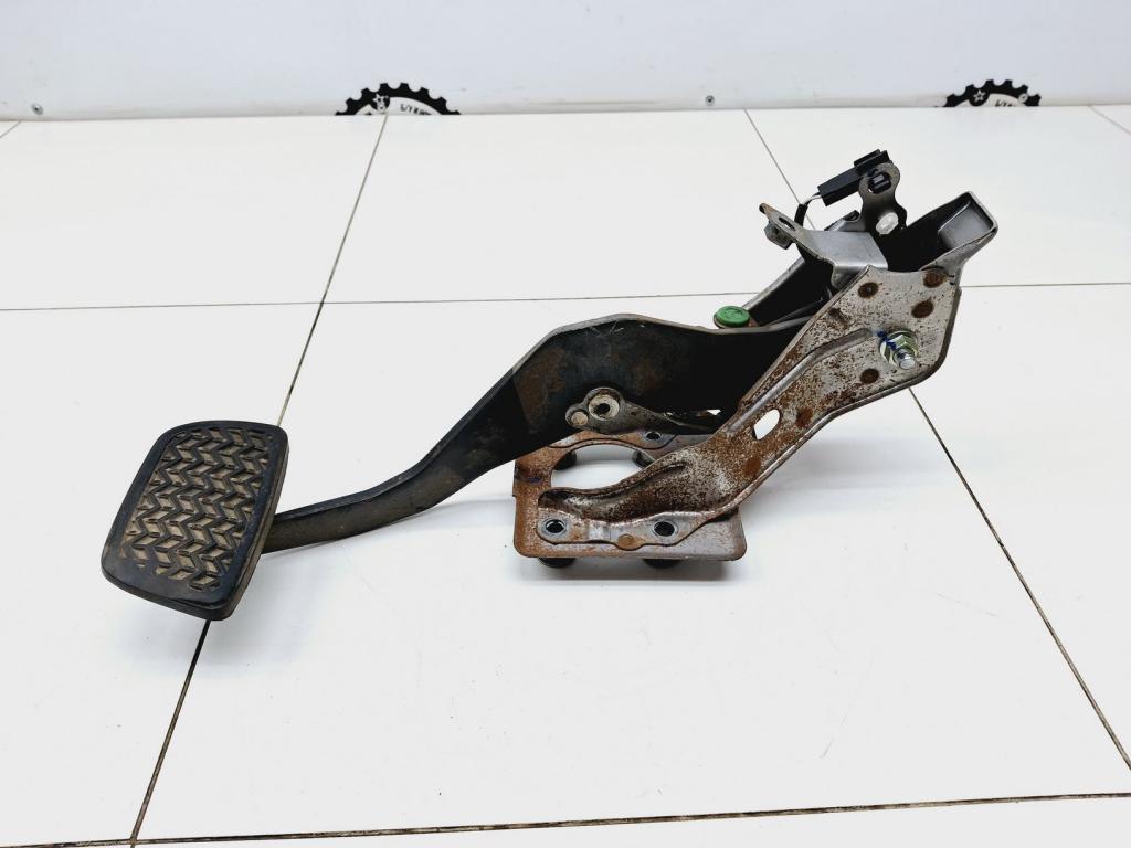 Педаль тормоза, 1000 рублей, Пермь