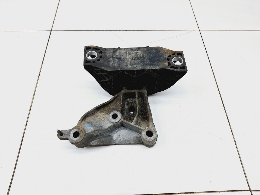 Опора двигателя правая, 5000 рублей, Пермь