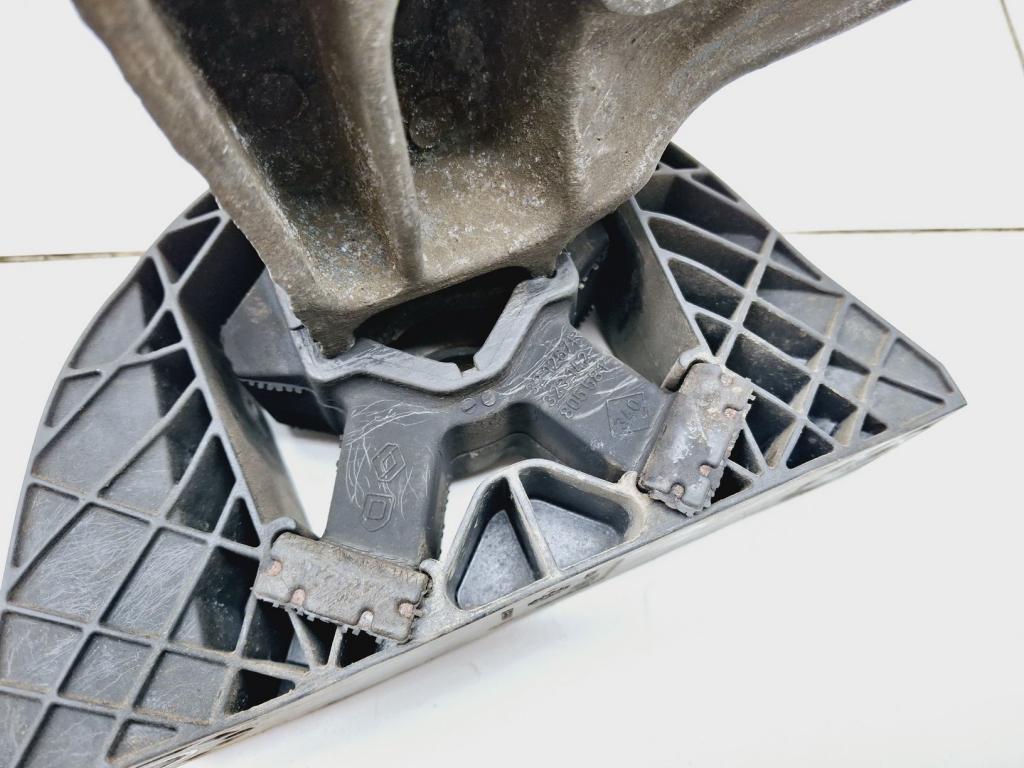 Опора двигателя правая, 5000 рублей, Пермь