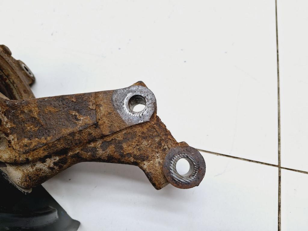 Кулак поворотный передний правый, 3500 рублей, Пермь