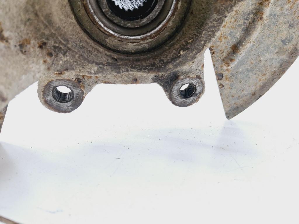 Кулак поворотный передний правый, 3000 рублей, Пермь