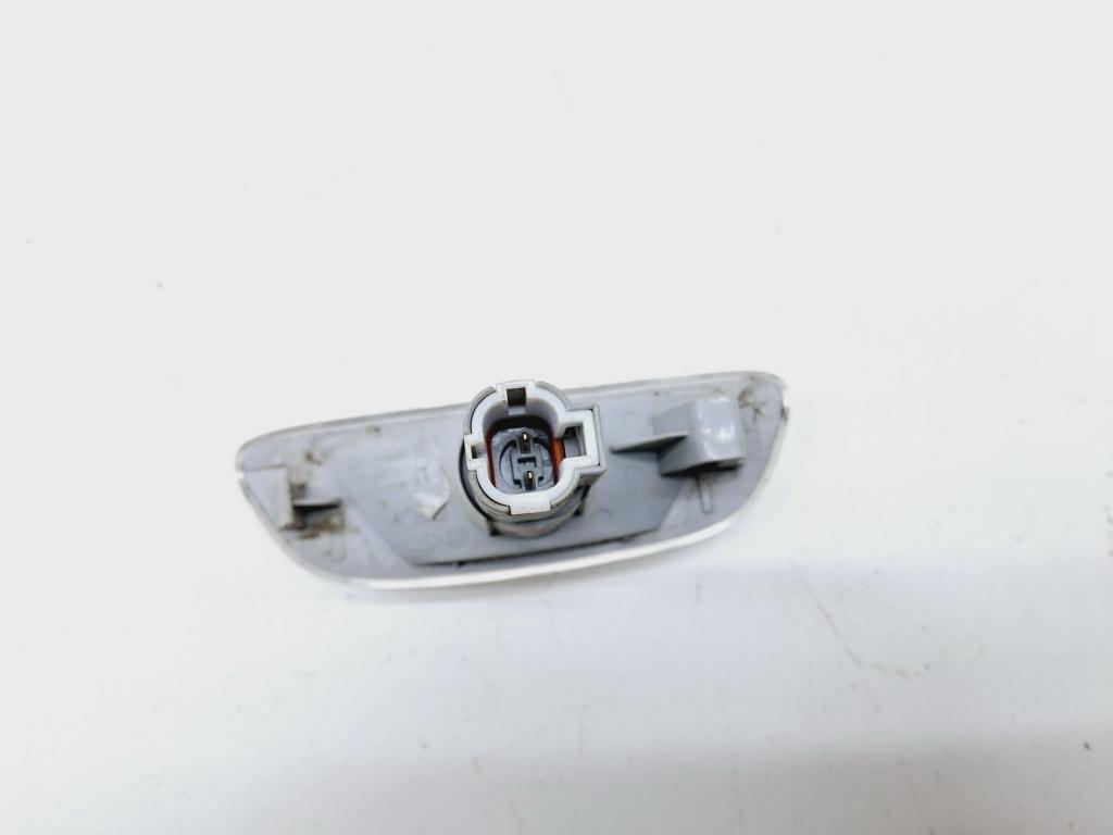 Повторитель на крыло правый, 1500 рублей, Пермь