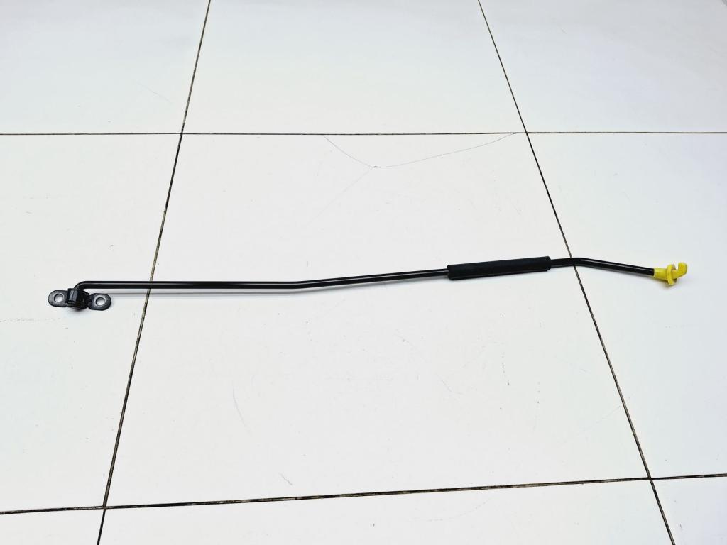 Держатель капота, 500 рублей, Пермь