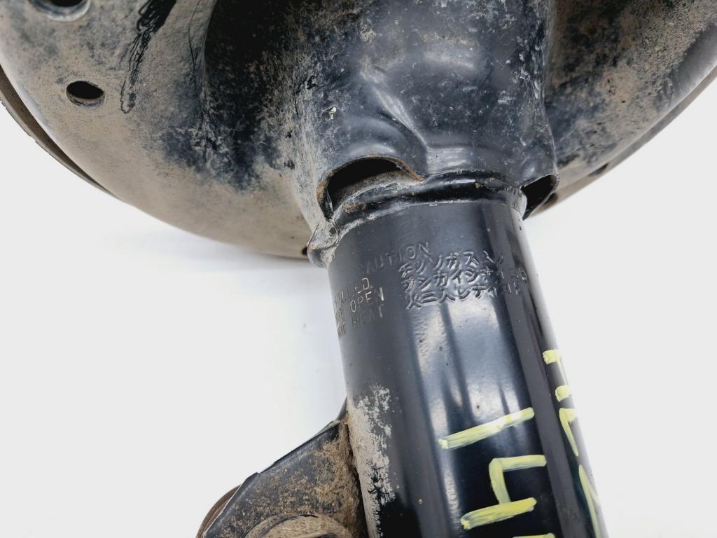 Амортизатор передний правый, 6000 рублей, Пермь