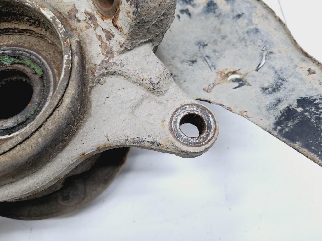 Кулак поворотный передний правый, 12000 рублей, Пермь