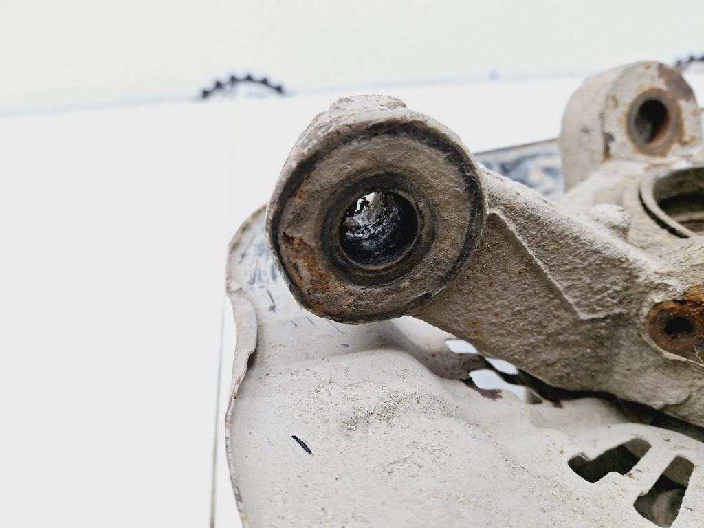 Кулак поворотный передний правый, 12000 рублей, Пермь