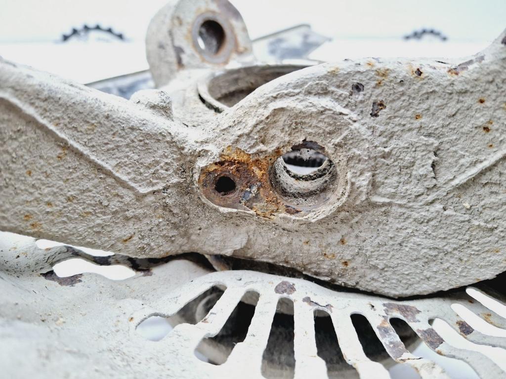 Кулак поворотный передний правый, 12000 рублей, Пермь