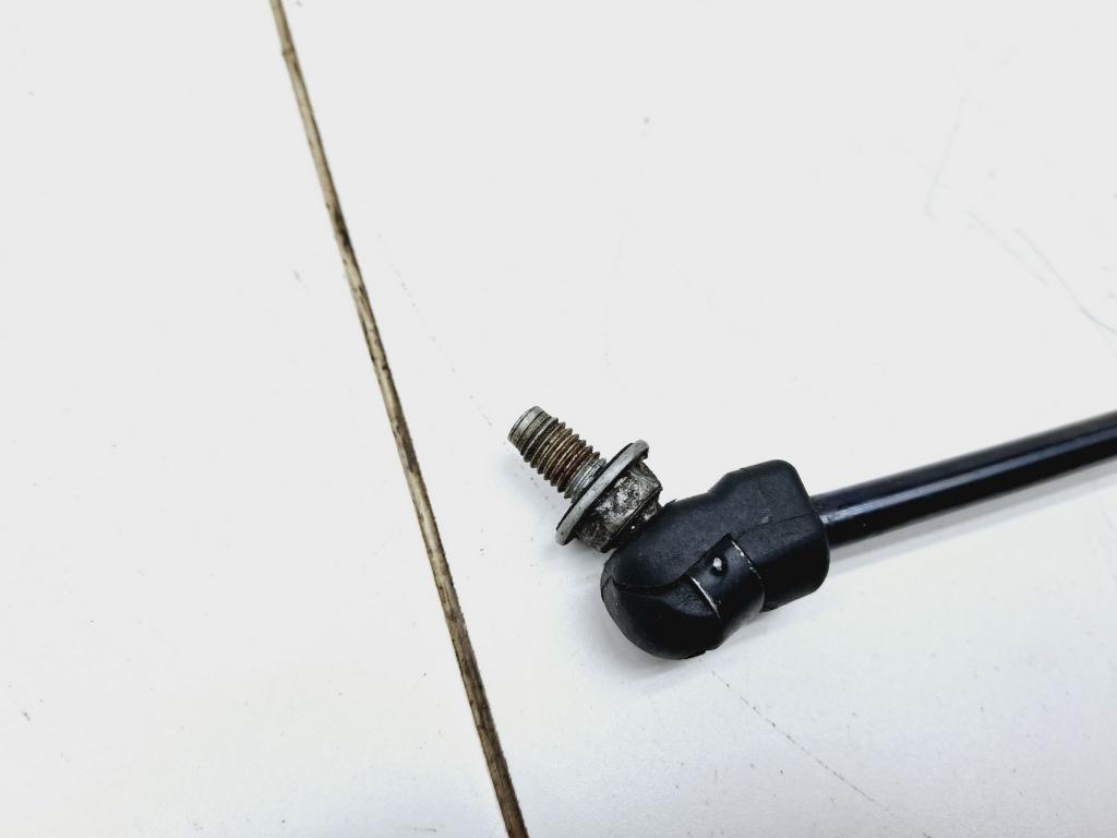 Амортизатор капота, 700 рублей, Пермь